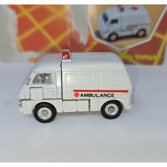 GoBots Rest-Q Ambulance Action Figure 1983 Package Cardback Complete - Picture 7 of 16
